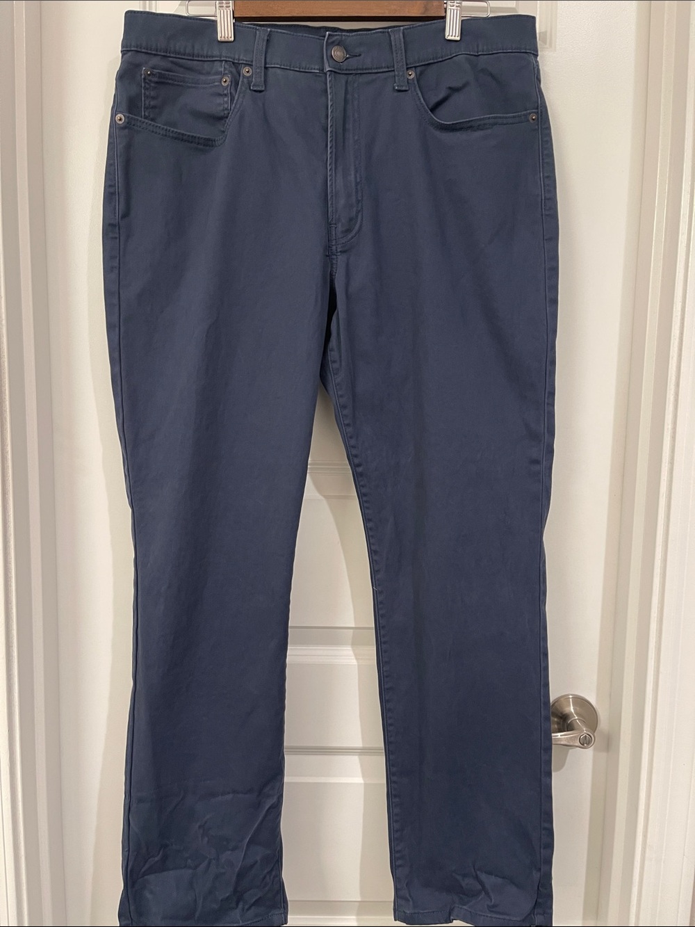 Lucky Brand Men's Straight Jeans in Navy Blue
